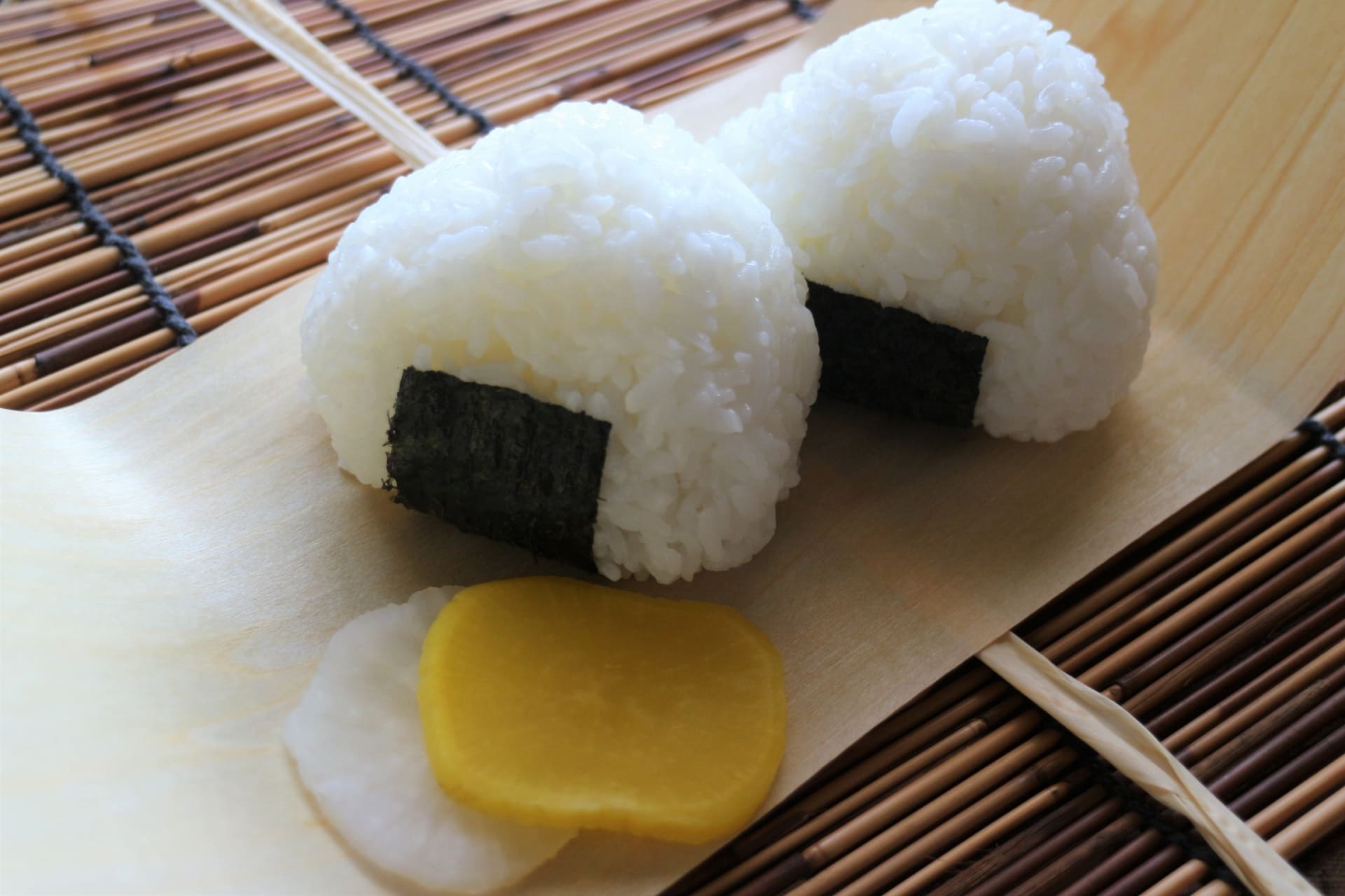 経木　おにぎり